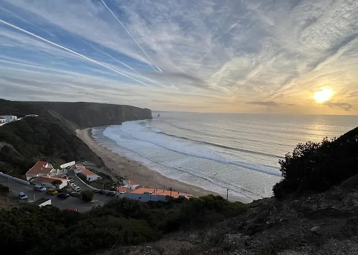 Casa Colina, Walking Distance To Arrifana Beach
